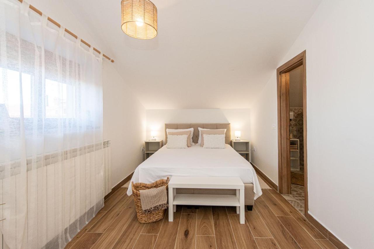Guest House Dali Ρόβινι Εξωτερικό φωτογραφία